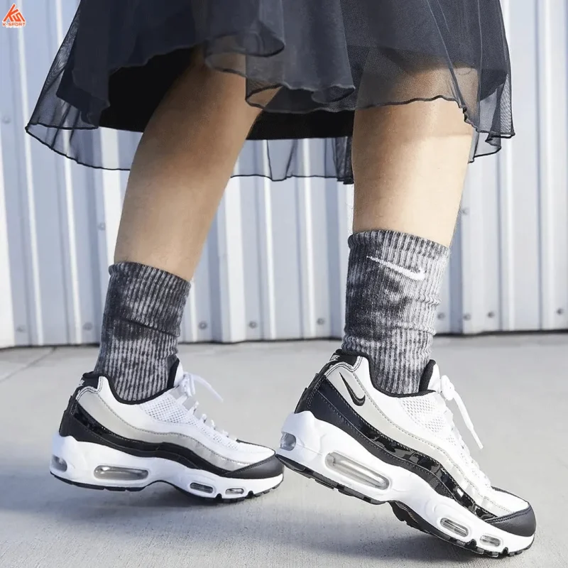 Nike DR2550-100